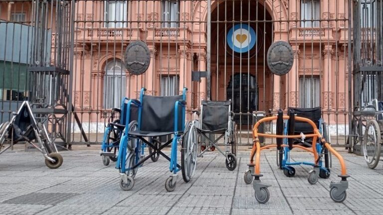 Denuncian que personas con discapacidad no pueden continuar con sus tratamientos