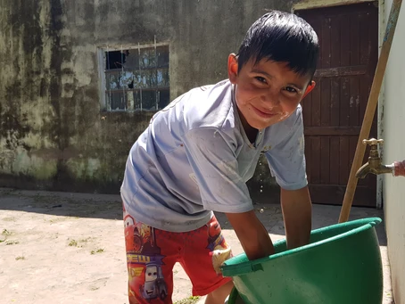 Articulan para llevar agua potable a escuelas de Chaco y Salta