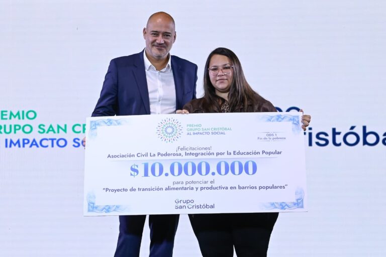 Se conocieron los tres ganadores del Premio al Impacto Social 2025