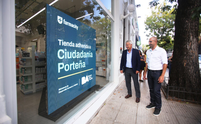 Una alianza para facilitar el acceso a medicamentos a familias en situación vulnerable